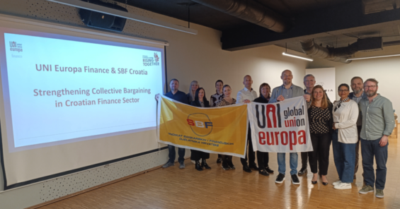 Bank workers rising in Croatia